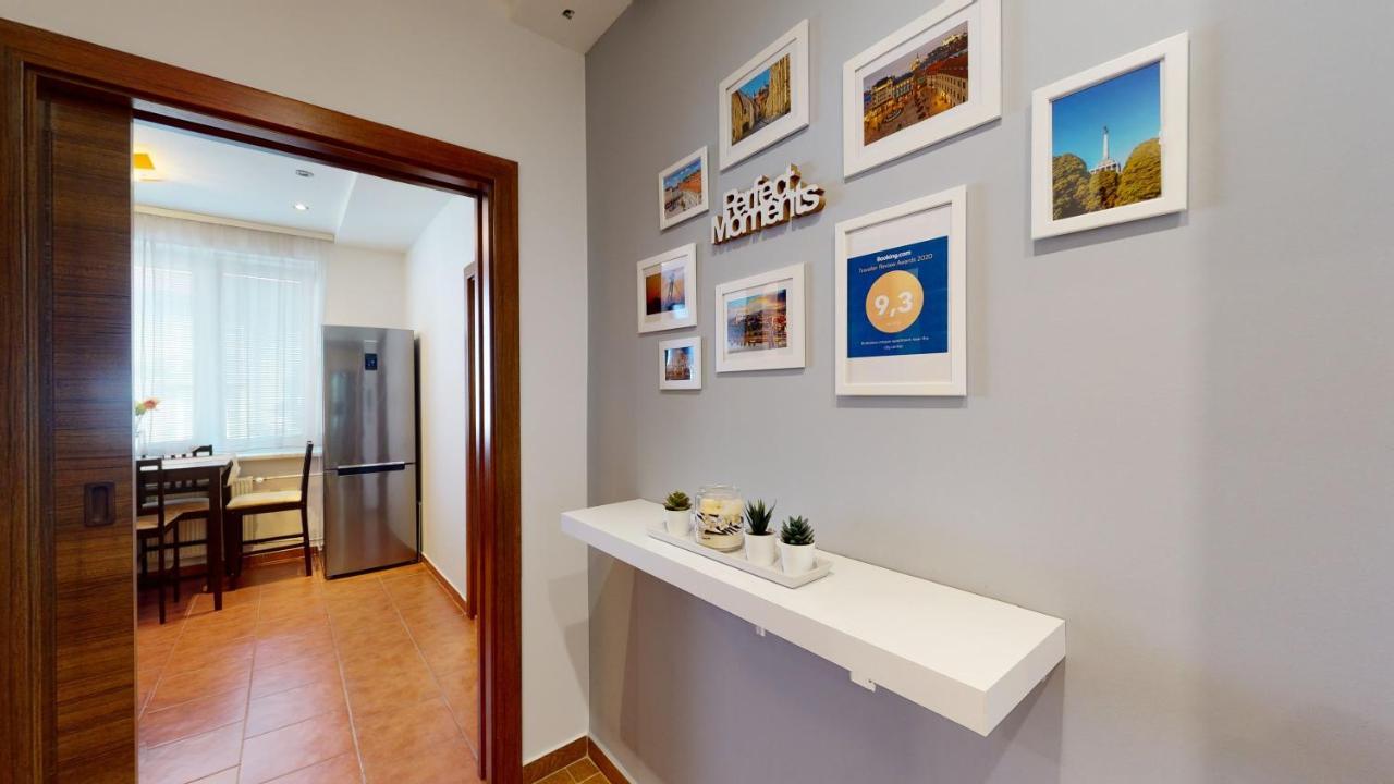 2Br Apt With Free Garage Parking, Close To The Historic Centre Pressburg Exterior foto