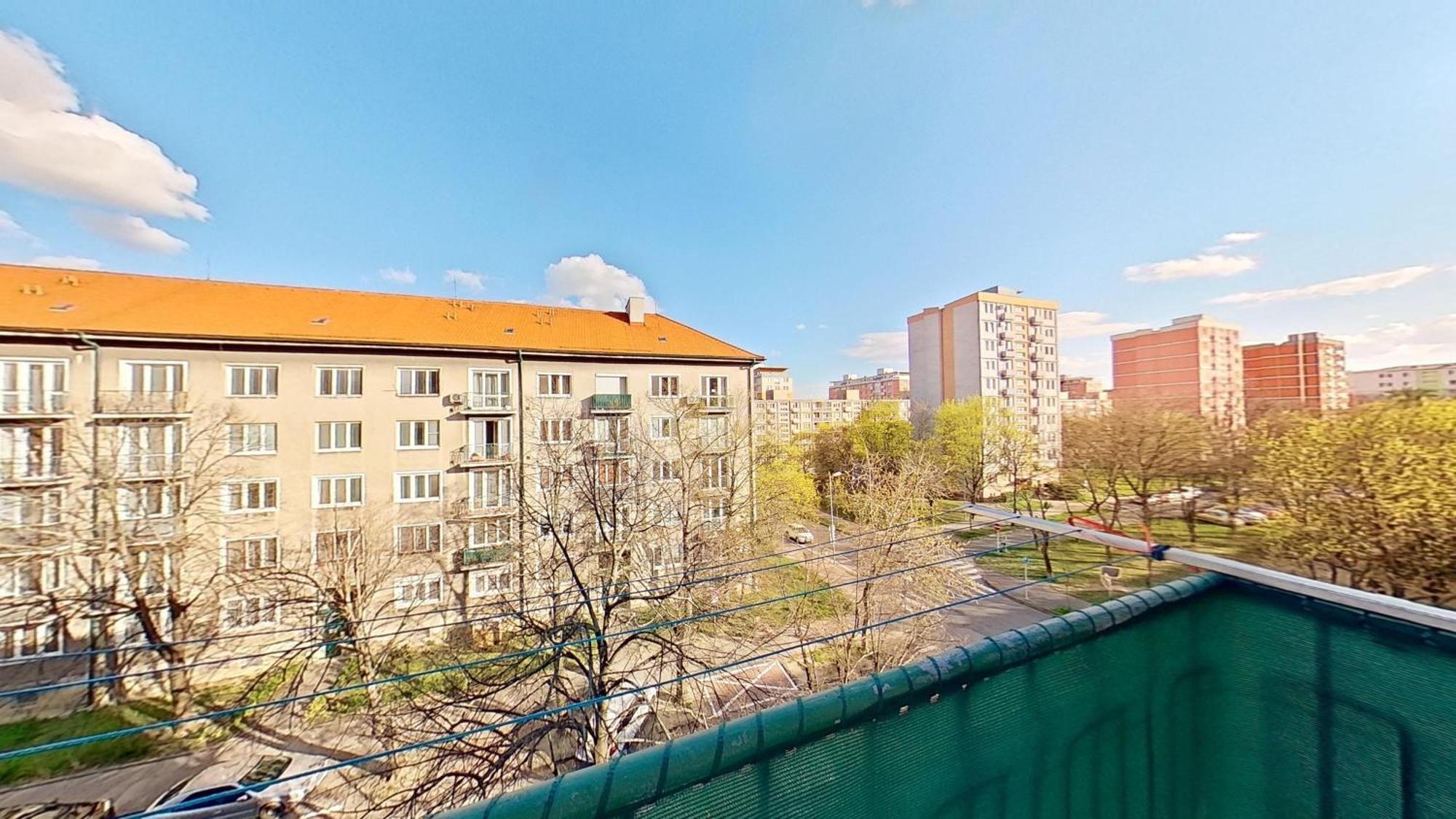 2Br Apt With Free Garage Parking, Close To The Historic Centre Pressburg Exterior foto